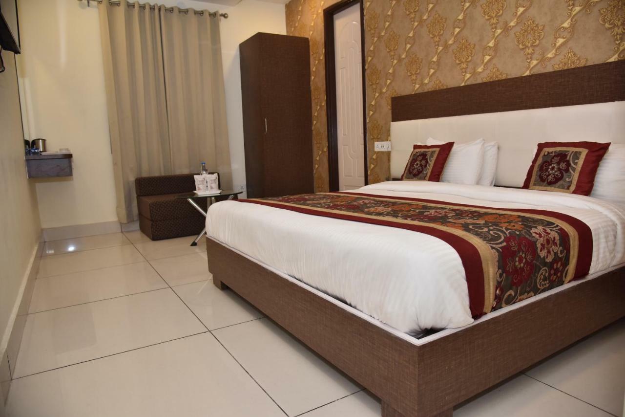 Hotel Oscar Amritsar Zewnętrze zdjęcie