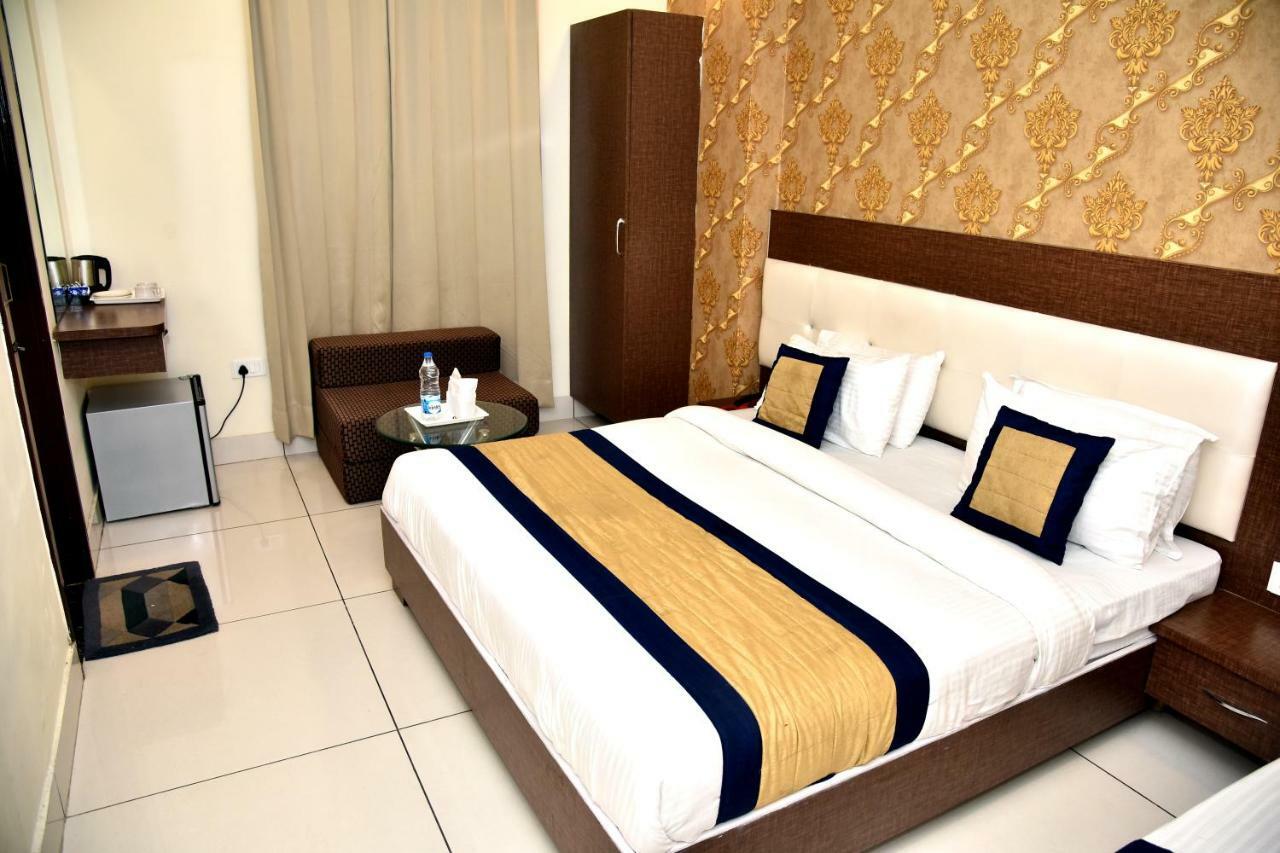 Hotel Oscar Amritsar Zewnętrze zdjęcie